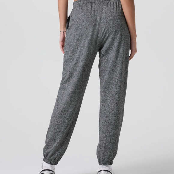 Vuori Heather Gray Jogger Sweatpants size small - Picture 2 of 4